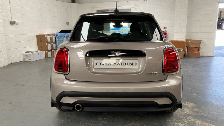 MINI Hatchback 1.5 Cooper Classic 5dr Auto Petrol Hatchback